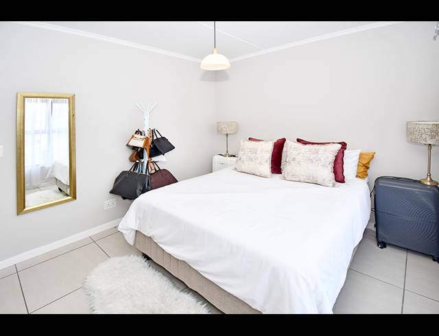 2 BEDROOM APARTMENT FOR SALE IN GREENSTONE HILL